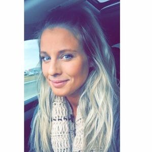 Meet your Posher, Cari